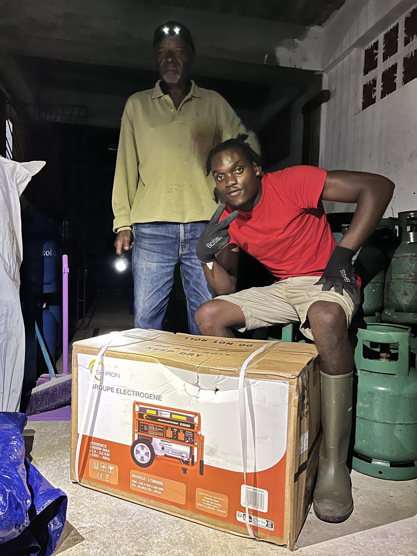 People involved in the Union Island relief response